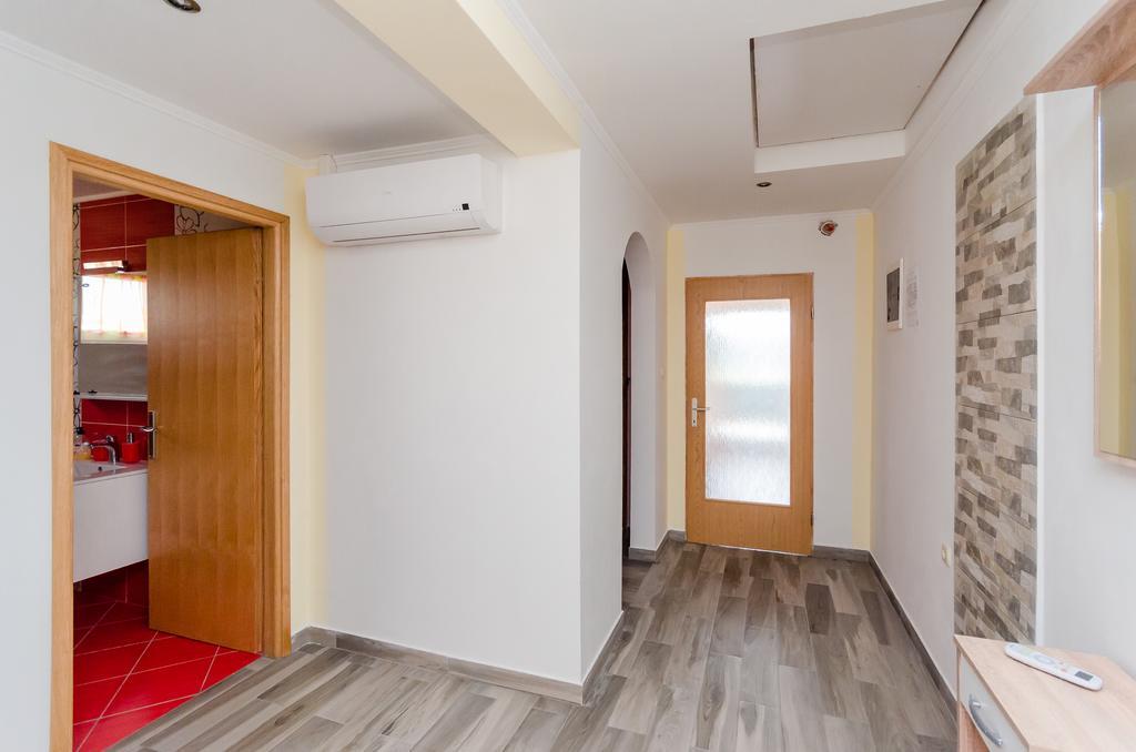 Apartments Rajka Lopar Exterior photo